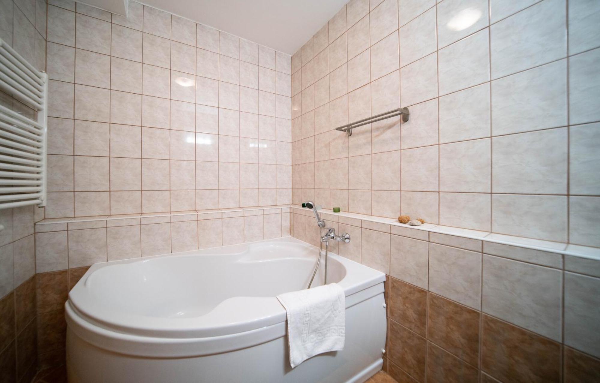 Free Parking- Gellert View Apartment 4Ppl Budapest Eksteriør billede